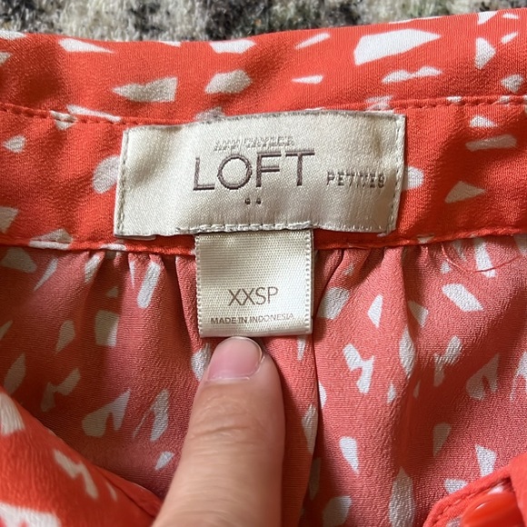 Loft Collared Tank Top - Picture 2 of 4